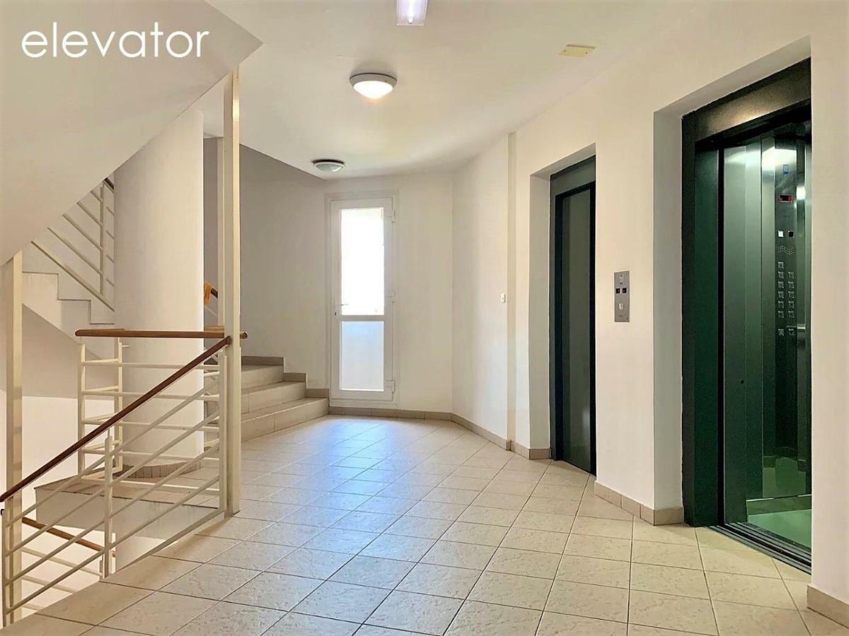 Sea Star Apartment Split Exterior photo
